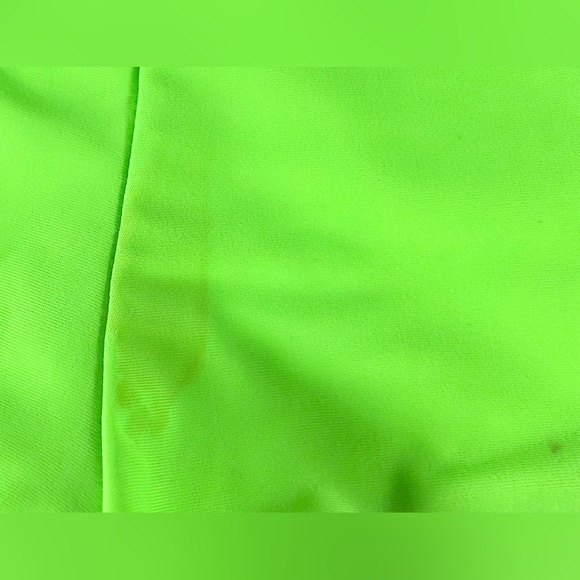 Neon green bikini with shorts - Picture 4 of 5